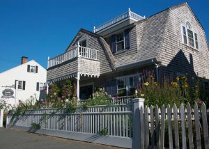 mattapoisett-tr-cozy-inn