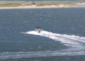 It's a short trip for boaters. monomy-island-tr-boater-visits-on-own