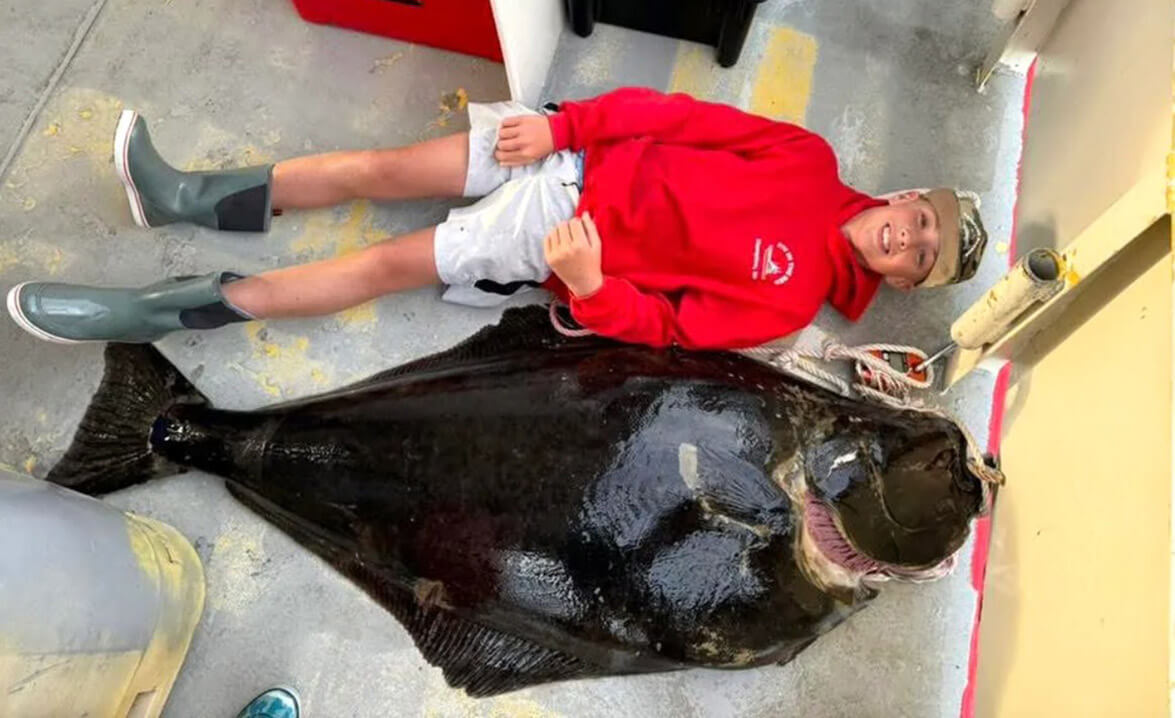 halibut-record-on-deck-al-gauron-deep-sea-fishing-photo