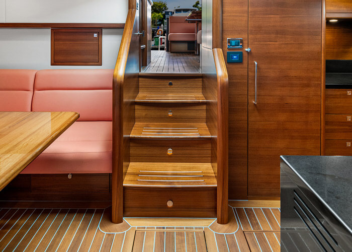 The GT60 galley, photo courtesy Palm Beach Motor Yachts. palm-beach-yachts-gt60-galley
