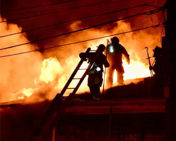 portland-fire-2-firemen-dept-photo