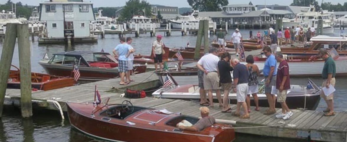 antique-boat-show-ct-river-museum-photo